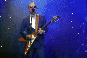 Joe Bonamassa plays Swlabr by Cream 2022