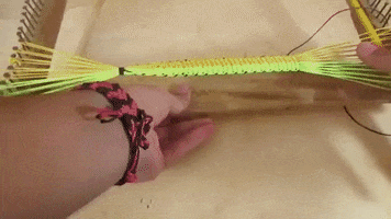 AprendacomEdu friendship diy tutorial tear GIF