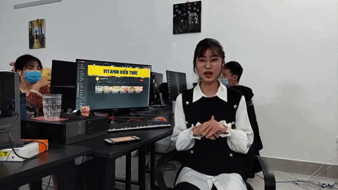 onhipb994 giphygifmaker GIF