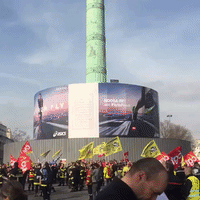French Firefighters' Demonstration Reaches the Bastille