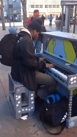 Talented Pianist Performs 'Carol of the Bells' Remix