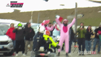 Happy Dance GIF by girodiitalia