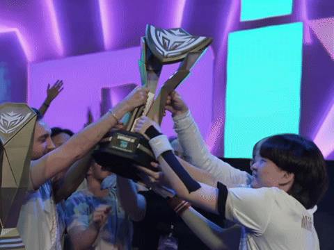 misaesports giphyupload closer mojito callme GIF