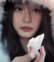 Idol Eating GIF