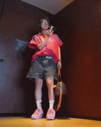 Pose Vlog GIF
