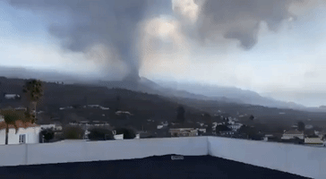 Tall Plume Rises From La Palma Volcano as Ash Closes Airport