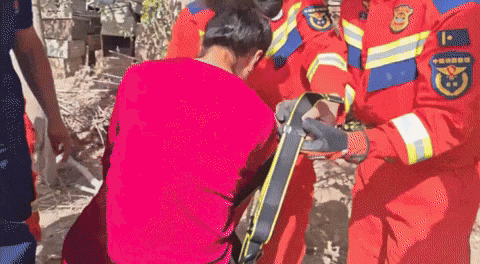 58d4b6a0e8004dd6a499524384e88c9f giphyupload GIF