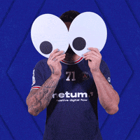 Sport Looking GIF by Paris Saint-Germain Handball