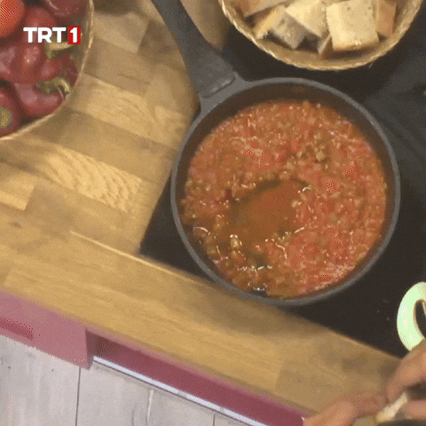 Hungry Bon Appetit GIF by TRT