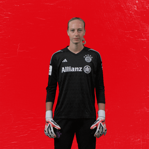 Womens Football GIF by FC Bayern Women