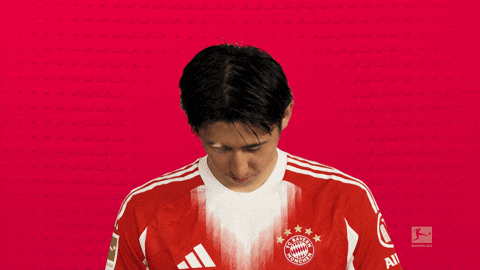 Look Up Fc Bayern GIF by Bundesliga
