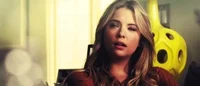 Pretty Little Liars Hanna GIF