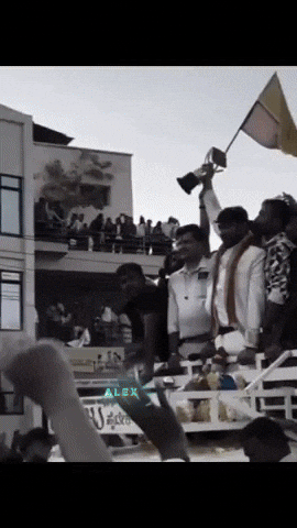 One Man Show Gilli GIF