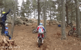 plysaciatvrdaci jump play motocross enduro GIF