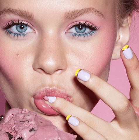 julia_kuzmenko nails beauty retouch GIF