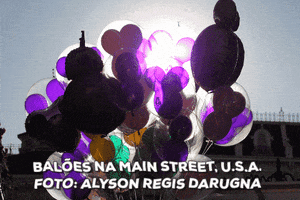 alysonregisdarugna disney balloons magic kingdom GIF