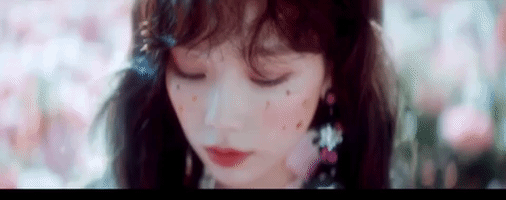 Taeyeon GIFs - Find & Share on GIPHY
