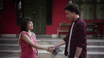 film indonesia handshake cinta shake it off GIF