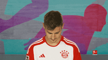 Posing Bayern Munich GIF by Bundesliga