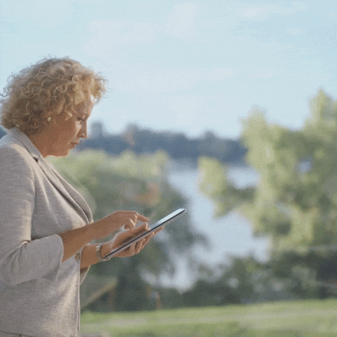 Browsing Coquitlam GIF by Oi