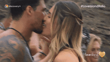 Gran Canaria Kiss GIF by Love Island Italia